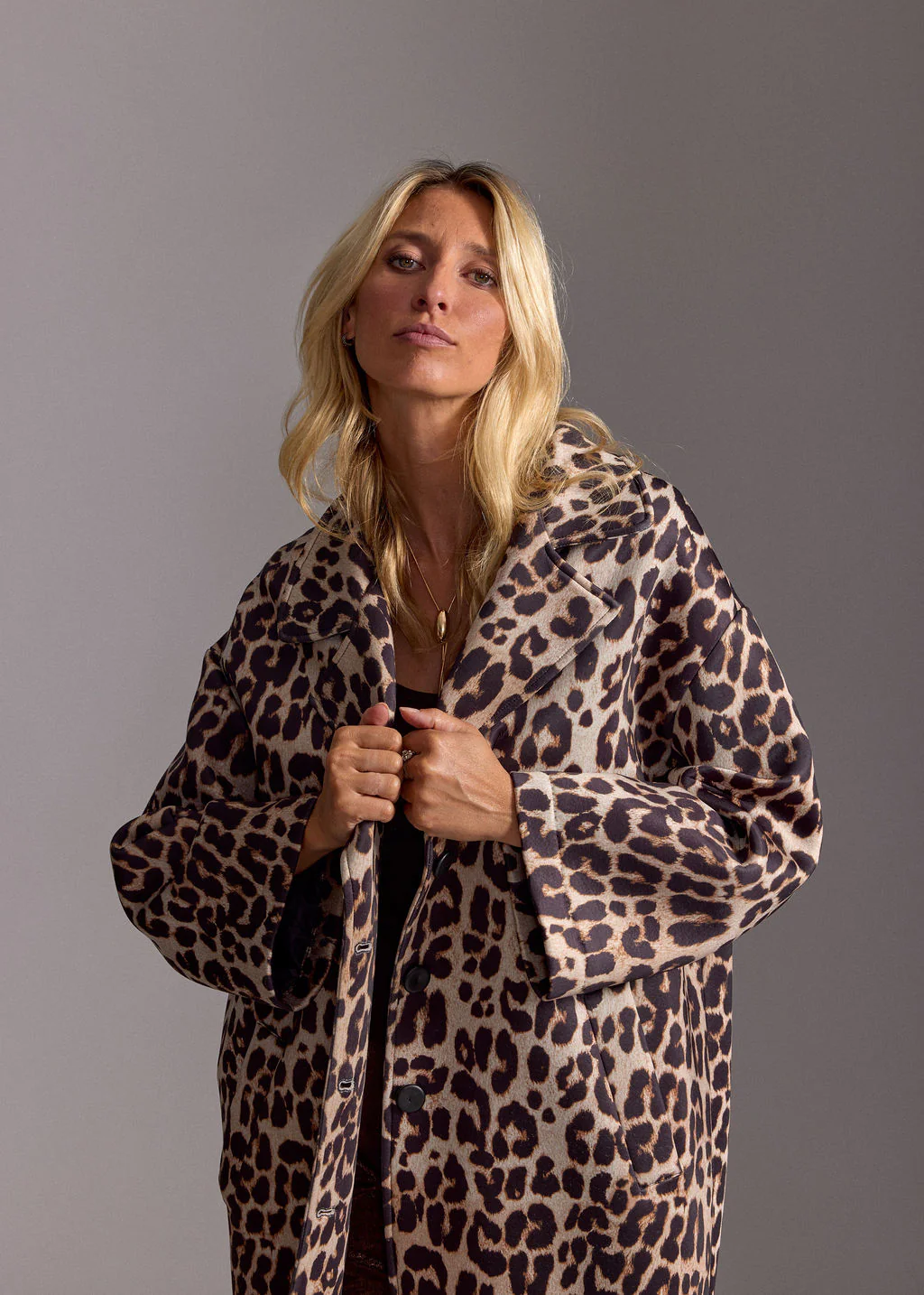 MANTEAU LONG LÉOPARD PHARELL WILD – Image 2