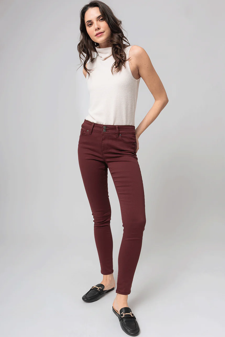 Le jeans étroit sculptant de couleur 2 boutons – Image 8
