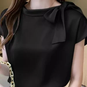 Chemisier en satin manches courte et noué noir