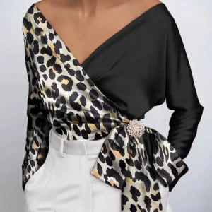 Chemisier en satin portefeuille léopard