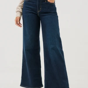 Le jeans foncé Levi’s | Modèle 318