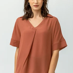 La blouse unie diaphane