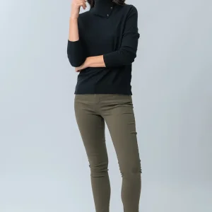 Le jeans étroit coloré sculptant