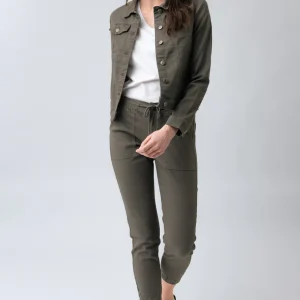 Le jeans jogger de couleur