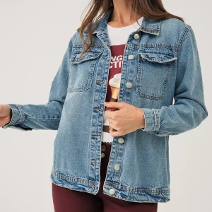 La veste en denim bleu