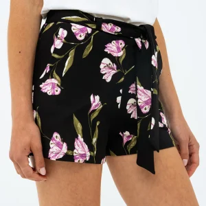 Le short imprimé ceinture à nouer