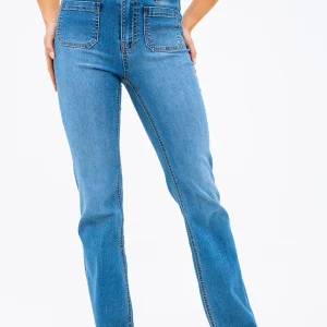 Le jeans bleu semi-évasé | Modèle Estelle