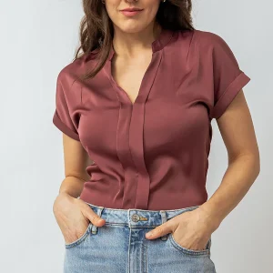 La blouse unie satinée