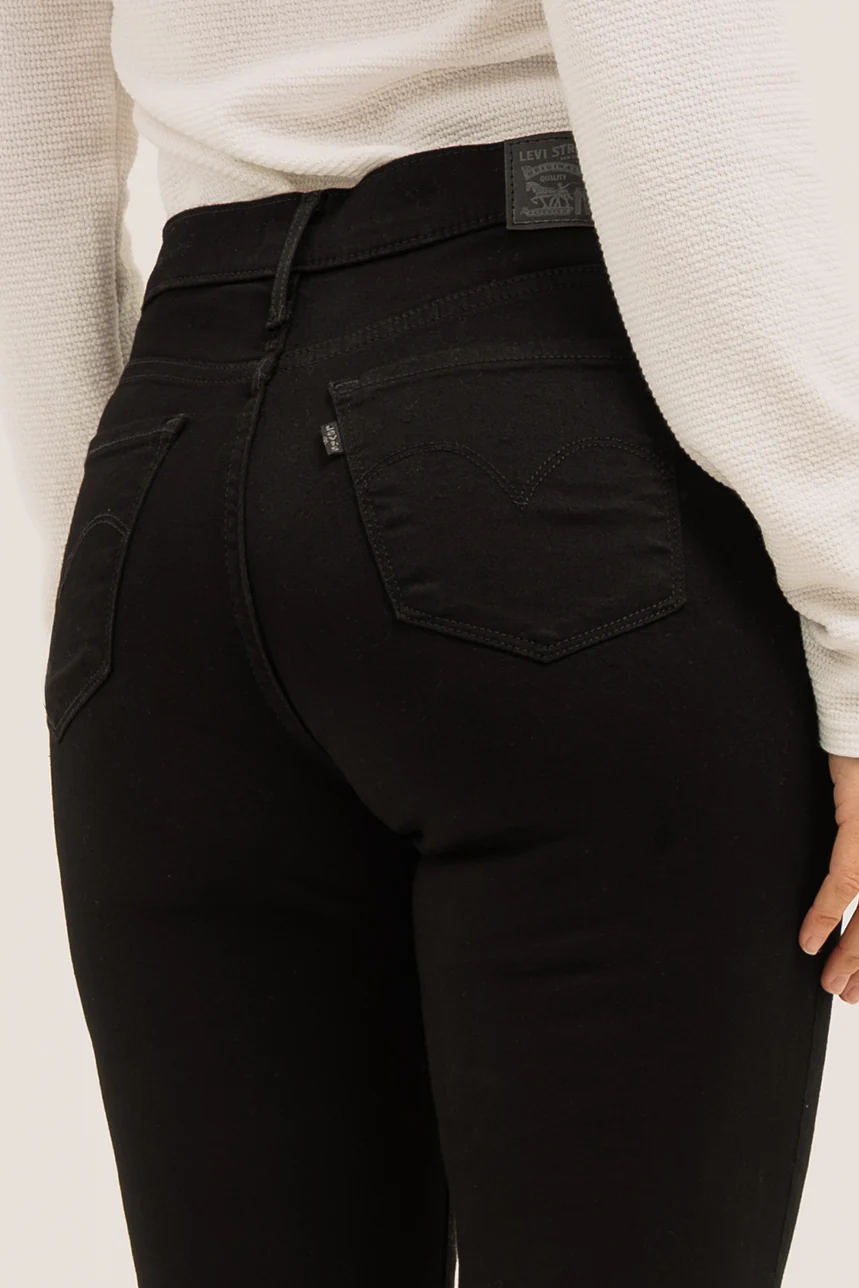 Le jeans droit noir Levi’s | Modèle 314 – Image 3