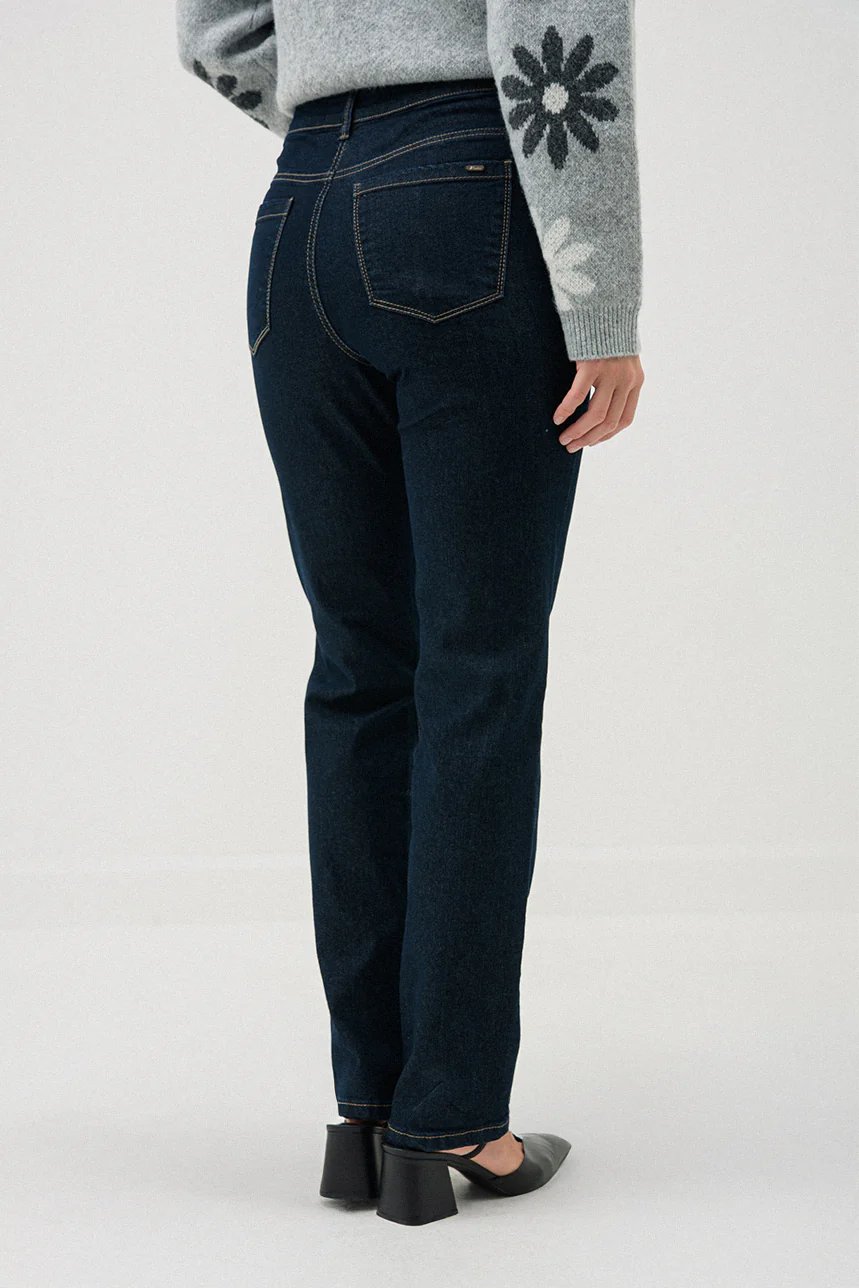 Le jeans foncé amincissant | Modèle New GIGI – Image 3