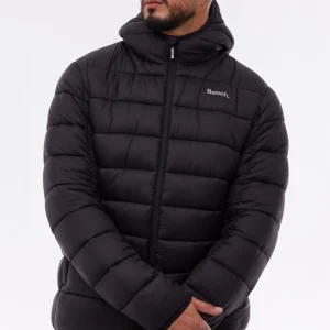 Le manteau matelassé noir