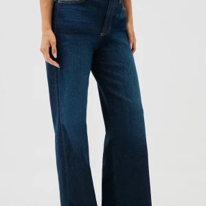 Le jeans foncé jambe large par Guess | Modèle Wide Leg