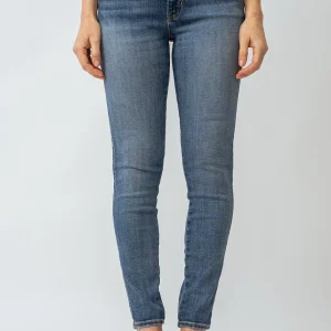 Le jeans bleu étroit | Modèle Sexy curve